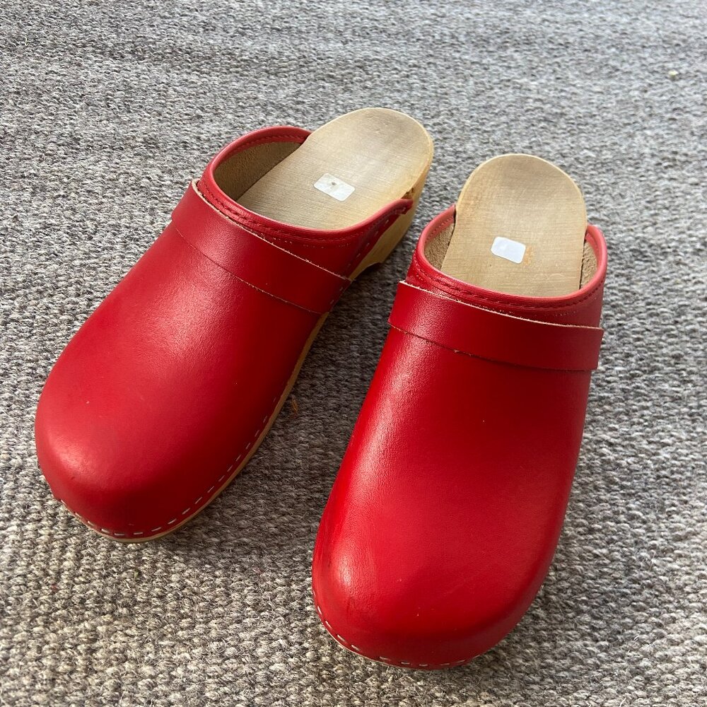 Red Clogs